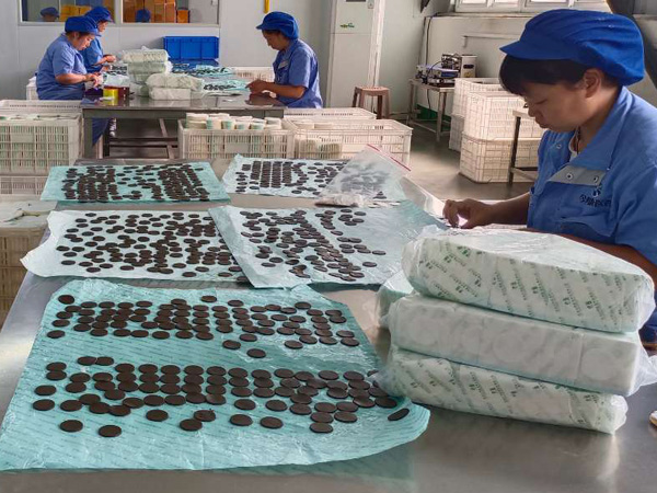 膏藥貼牌生產(chǎn)廠家那么多，怎么選廠家？正規(guī)膏藥廠家看這5點(diǎn)